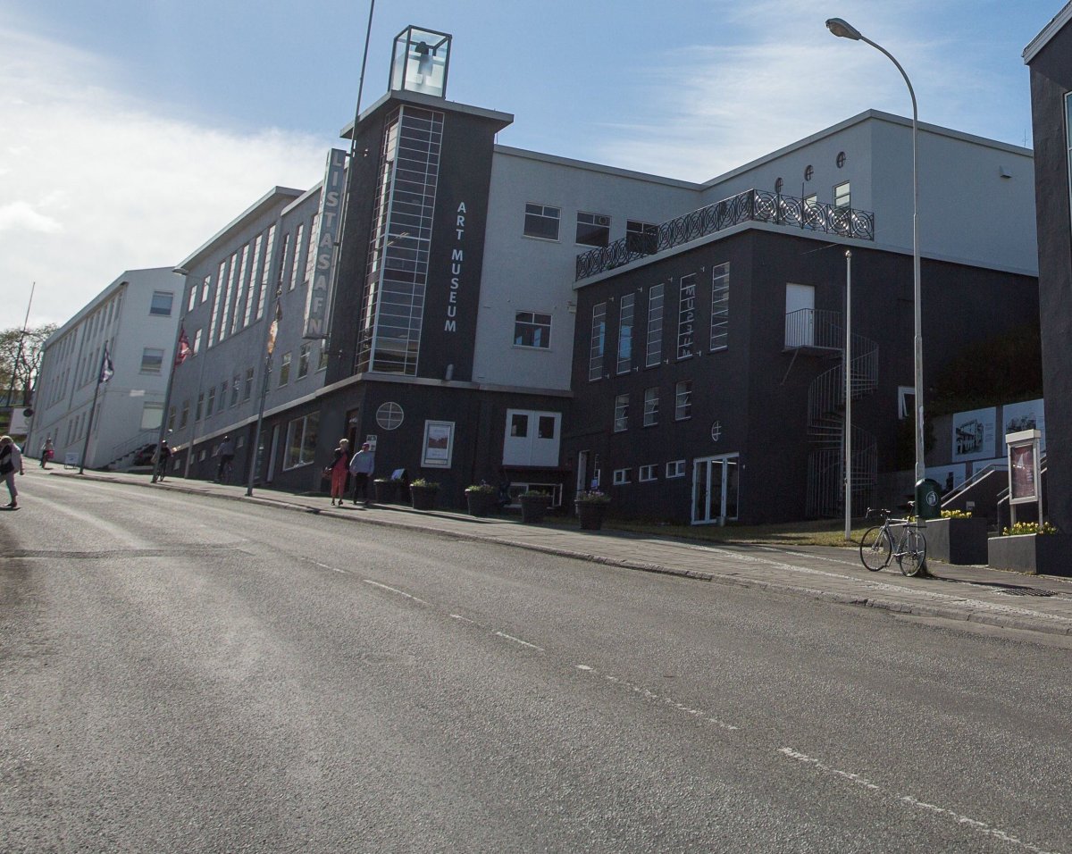 Gilinu lokað og búist við karnivalstemmningu