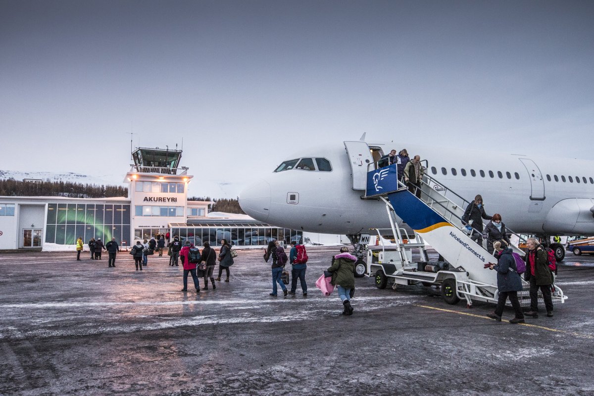 Fyrstu ferðamennirnir frá Super Break í vetur lentu á Akureyri á dögunum. Erfiðlega hefur gengið að …
