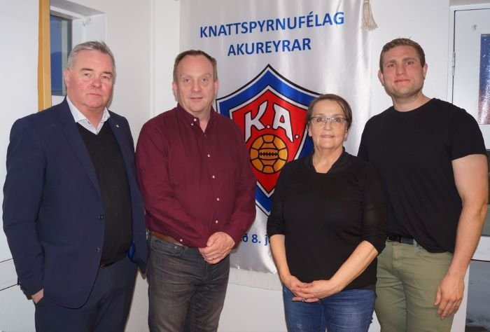 Aðalstjórn KA: Vignir Már Þormóðsson, Eiríkur S. Jóhannsson formaður, Sigríður Jóhannsdóttir og Hjal…