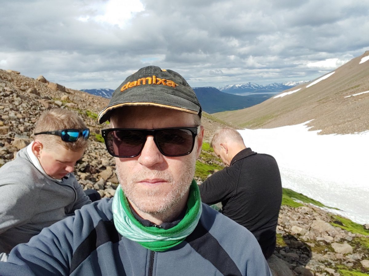 Brynjar Karl Ottósson í einum að leiðöngrum Varðveislumanna minjanna í sumar, í Fossárdal vestan Hlí…