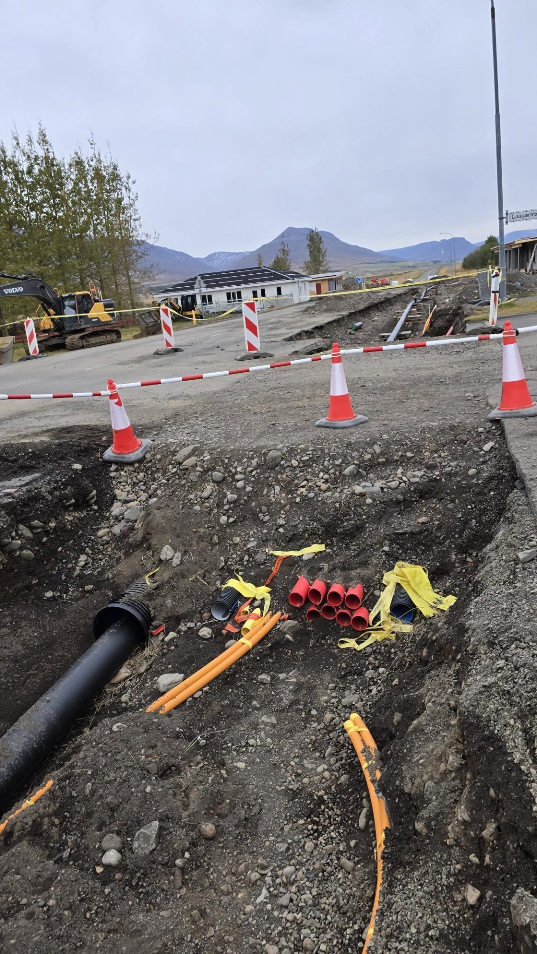 Endanleg verklok framkvæmdarinnar hafa ekki verið tímasett en fljótlega mun draga úr umfanginu …