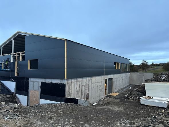 Miklar framkvæmdir hafa verið í byggingu nýrrar inniaðstöðu Golfklúbbs Akureyrar og ganga þær vel. …