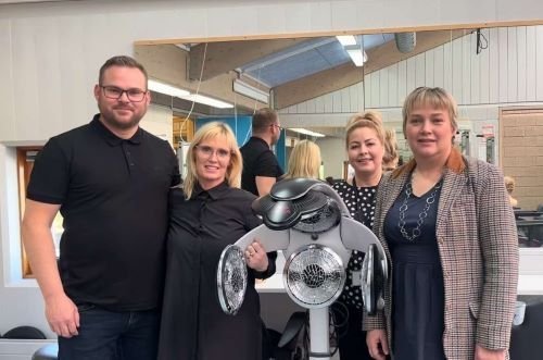 Við afhendingu hitatækisins, Geir Sigurðsson, Sigríður Huld Jónsdóttir skólameistari og kennararnir…
