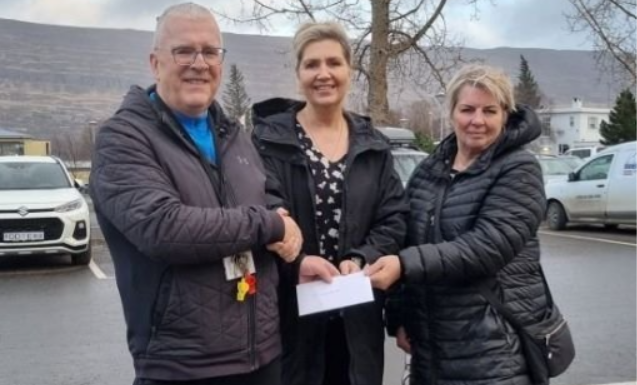 Jóhannes Bjarnason, formaður Hollvinasamtaka SAk, Jóhanna Sólrún Norðfjörð, forstöðumaður Hvítasunnu…