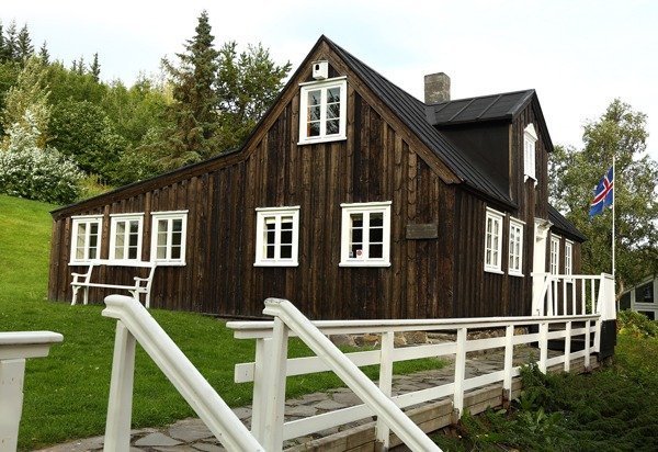 Nonnahús, en á morgun fimmtudag verður boðið uppá gönguferð um slóð Nonna í Innbænum i boði Minjasaf…
