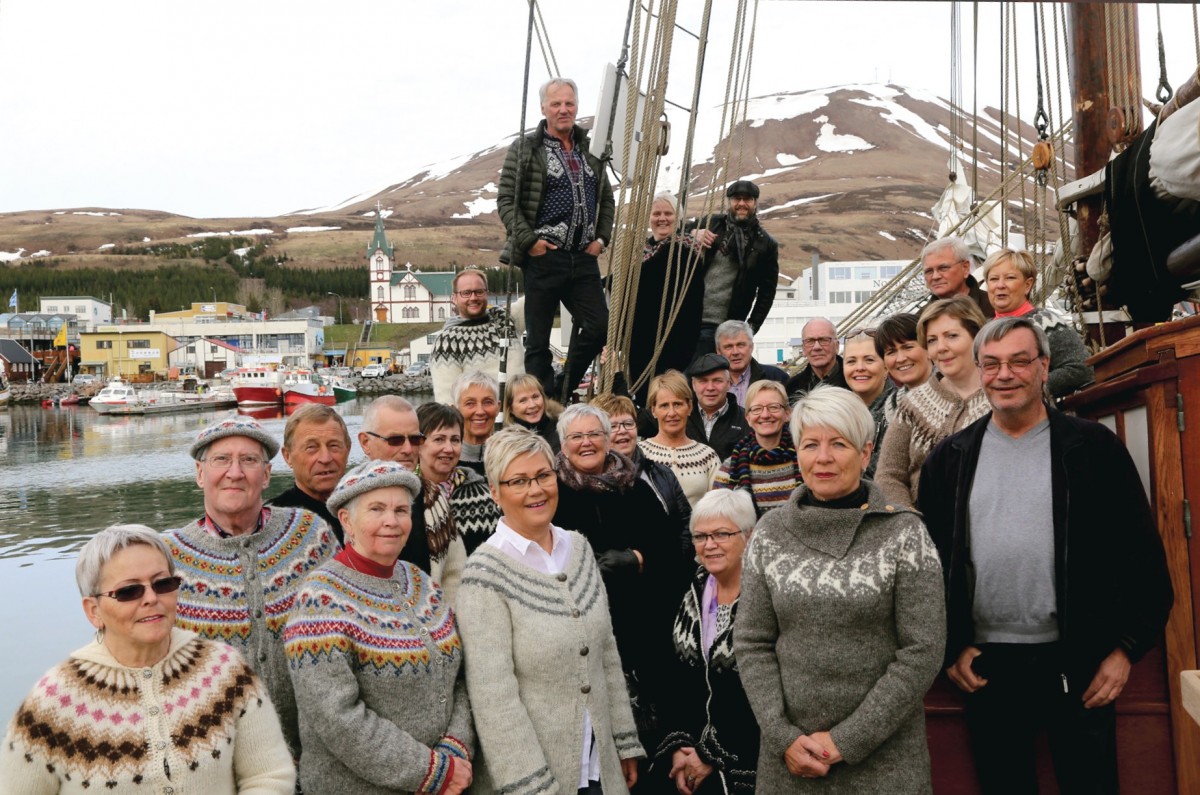 Kirkjukór Húsavíkur mun skreyta Skjálfandaflóa fögrum tónum í kvöld. Mynd: Hafþór Hreiðarsson 640.is
