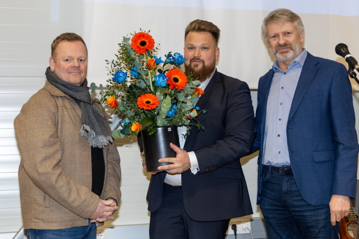 Gísli Gunnar Oddgeirsson oddviti, Sigurbjörn Þór Jakobsson framkvæmdastjóri Pharmarctia og Þröstur F…