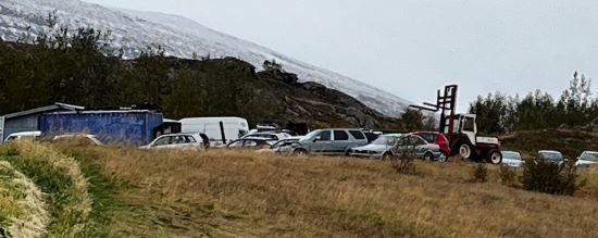 Auto ehf. Setbergi Svalbarðsströnd fékk frest til 1. október til að ljúka tiltekt á lóð sinni Myn…