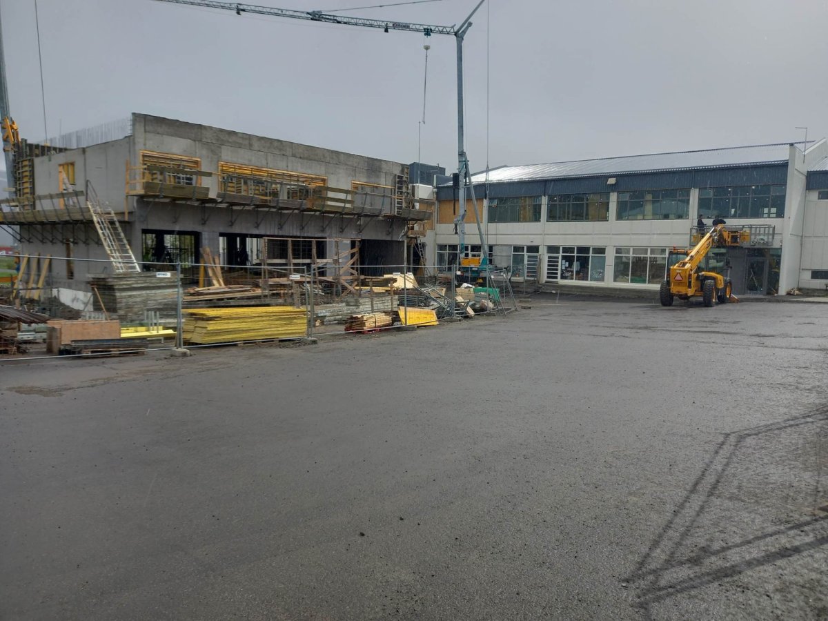 Framkvæmdir standa yfir við Sunnuhlíð en gert er ráð fyrir að starfsemi HSN flytji þangað um næstu á…