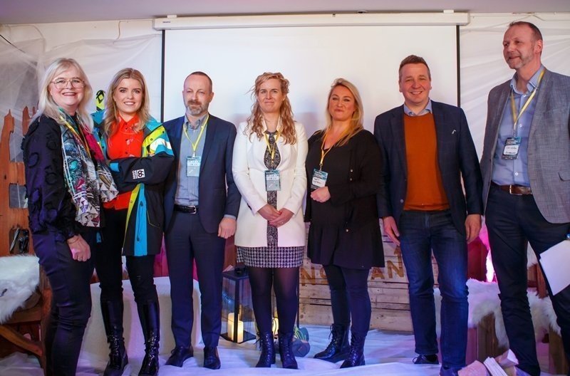 Á myndinni eru: Júlía K. Björke, Áslaug Arna Sigurbjörnsdóttir, Halldór Jóhannsson og Dagbjört Hafli…