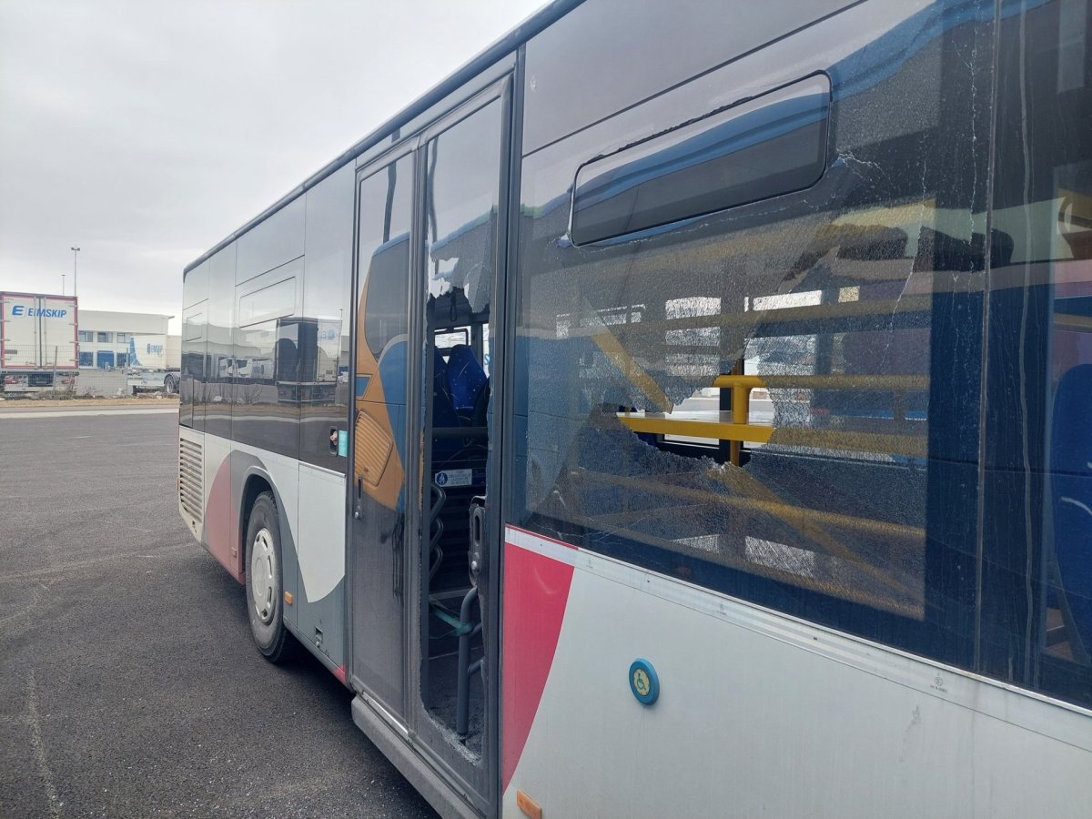 Hún var ekki skemmtileg aðkoman sem blasti við Jónasi Þór þegar hann leit eftir bílakosti fyrirtæki…