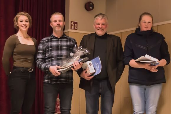 Verðlaun fyrir kynbótahrúta,frá vinstir Guðrún Hildur Gunnarsdóttir, yfirdómari. 1 verðlaun Böðvar …