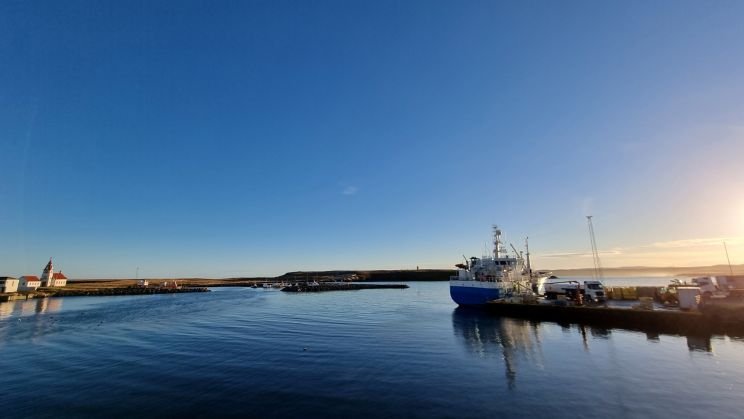 Ríkið tekur – landsbyggðirnar fá minna